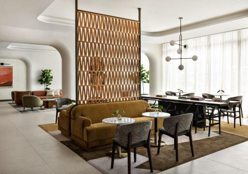 Kimpton Hotel Theta, An Ihg Hotel