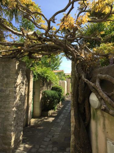 Clos Des Gouverneurs