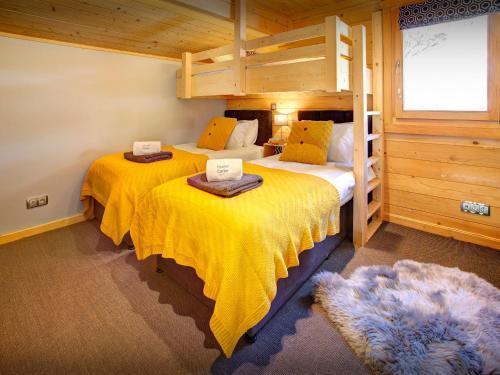 Chalet Carter - Ovo Network