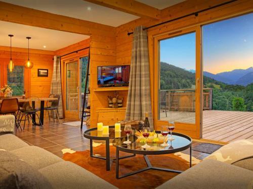 Chalet Carter - Ovo Network