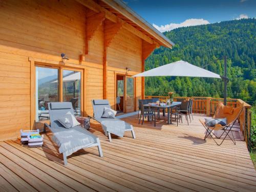 Chalet Carter - Ovo Network