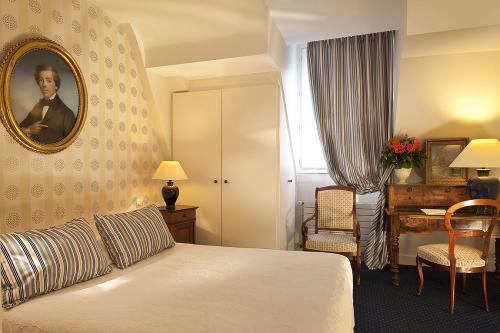 Hotel Des Saints P�res