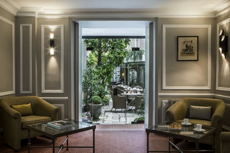 Hotel Des Saints P�res