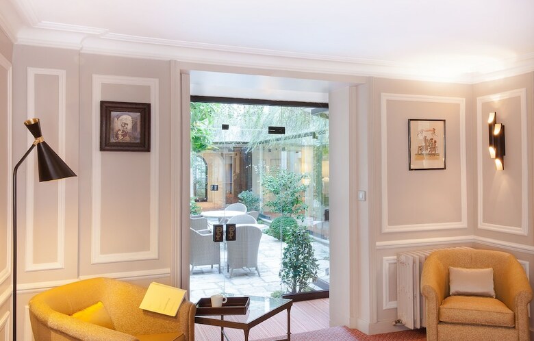 Hotel Des Saints P�res