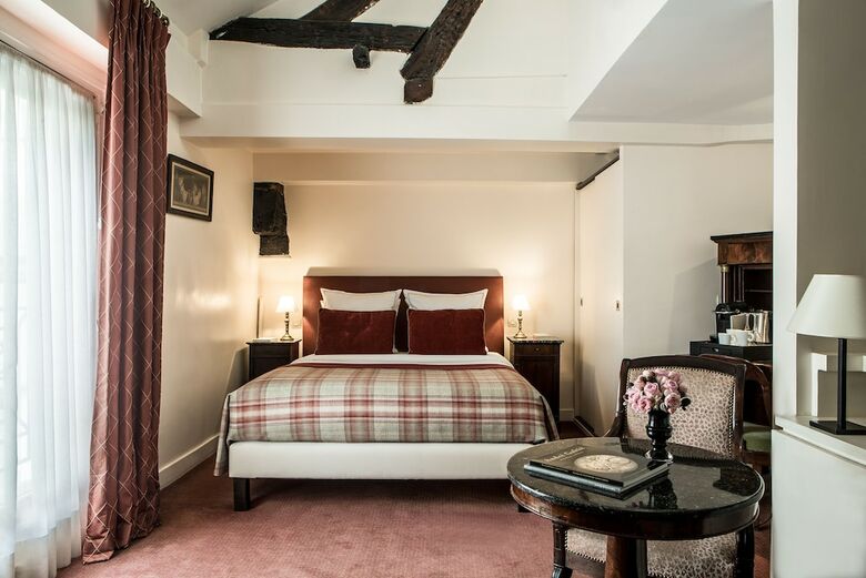 Hotel Des Saints P�res