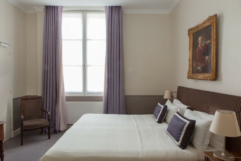Hotel Des Saints P�res