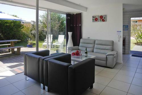 Holiday Home Guiss�ny - Bre051029-f