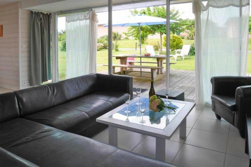 Holiday Home Guiss�ny - Bre051030-f