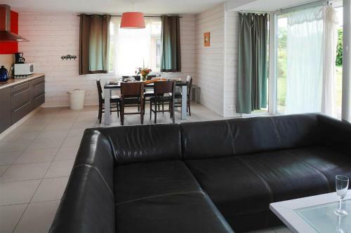Holiday Home Guiss�ny - Bre051030-f