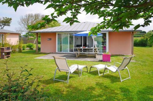 Holiday Home Guiss�ny - Bre051030-f