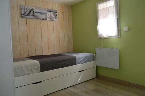 Three Bedroom Chalet, 75m�
