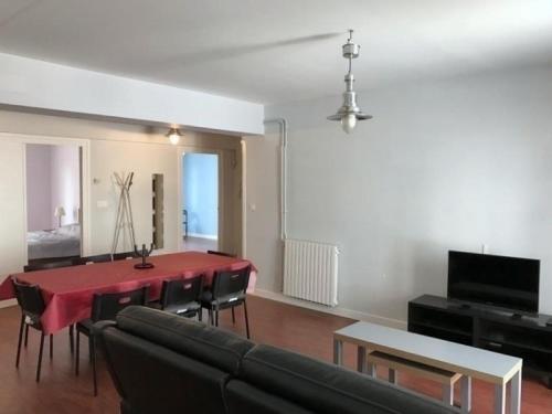 Apartment Pins 12 - Commerces Et Plage � Pied