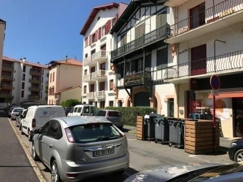 Apartment Pins 12 - Commerces Et Plage � Pied