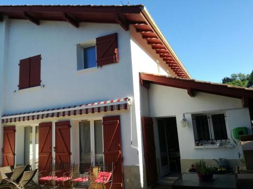 Holiday Home Rue Des Ferm�s