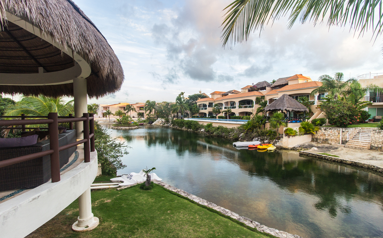 Coral Maya Turquesa Condo Hotel