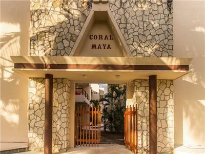 Coral Maya Turquesa Condo Hotel
