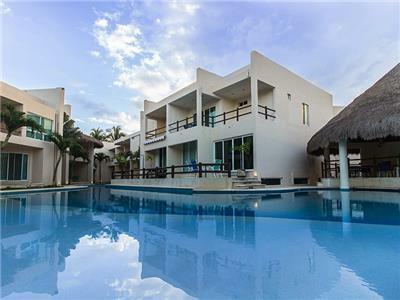 Coral Maya Turquesa Condo Hotel