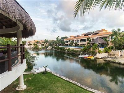 Coral Maya Turquesa Condo Hotel