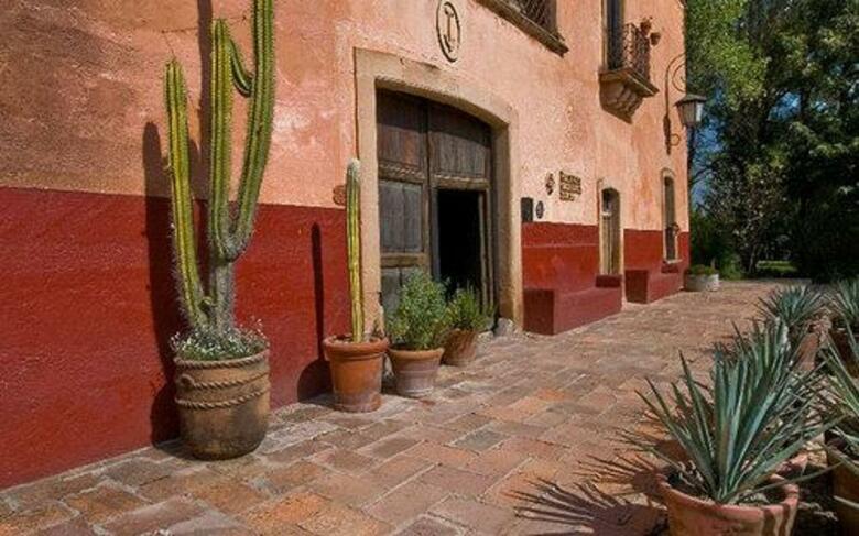 Hacienda Sepulveda Hotel And Spa