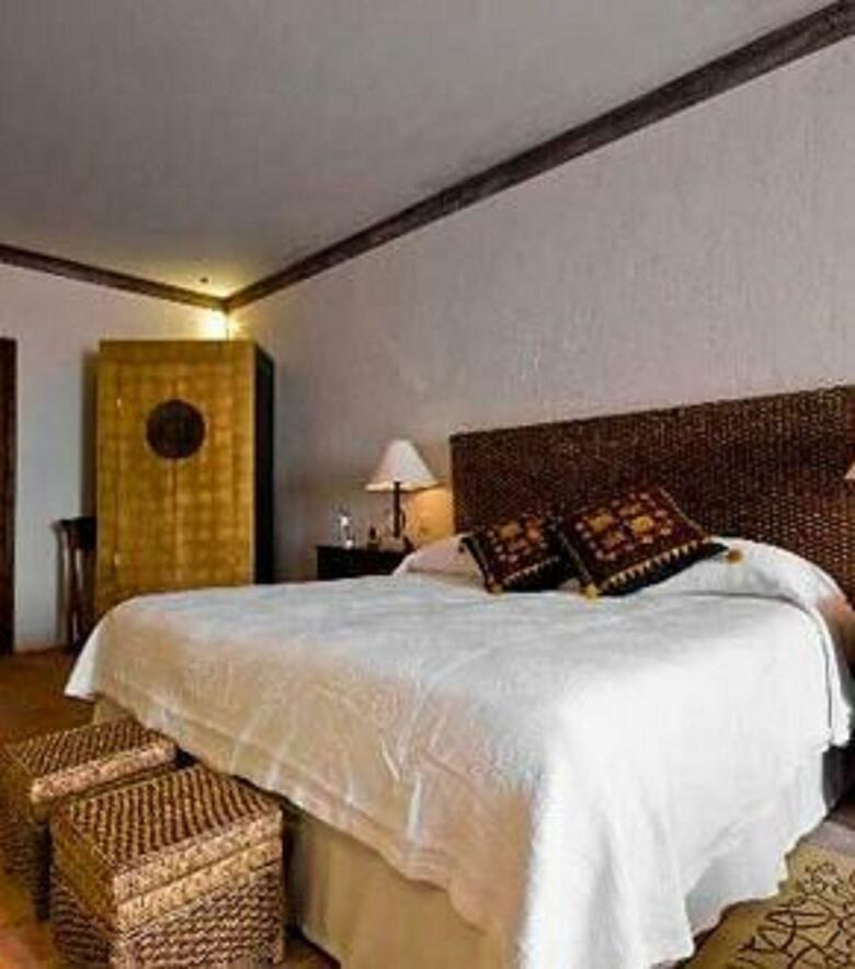 Hacienda Sepulveda Hotel And Spa