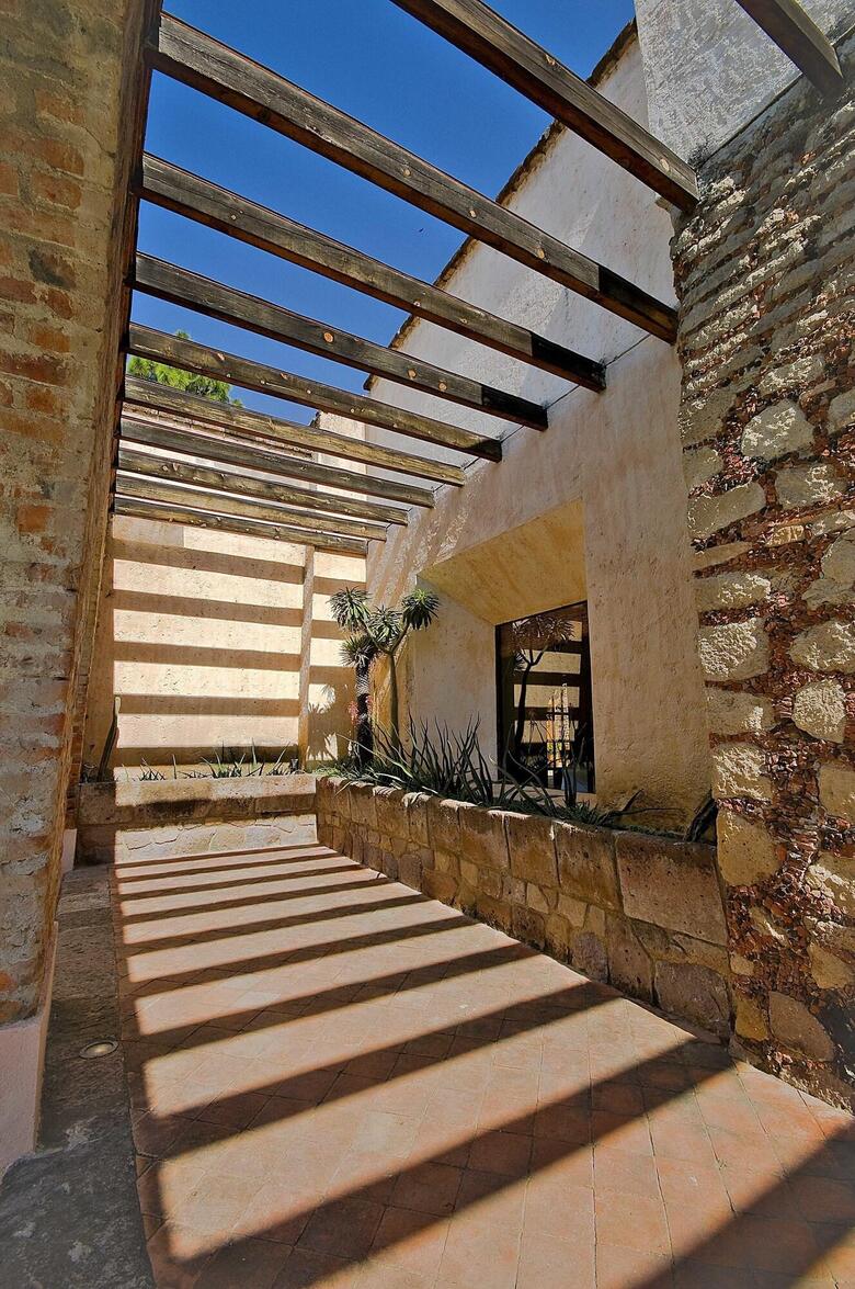 Hacienda Sepulveda Hotel And Spa