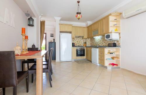 Apollonium Beach Flats And Villas
