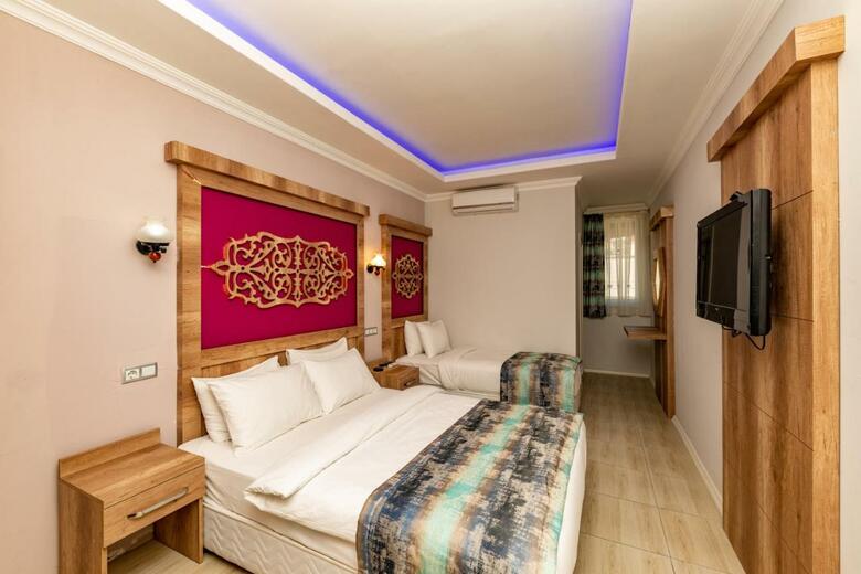 Hotel Linda Expo Palace