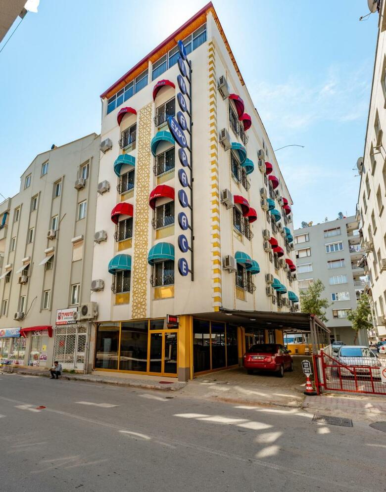 Hotel Linda Expo Palace