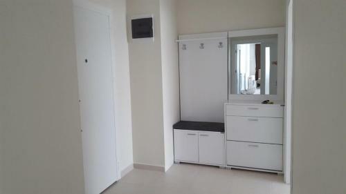 Emerald Dreams Apartment