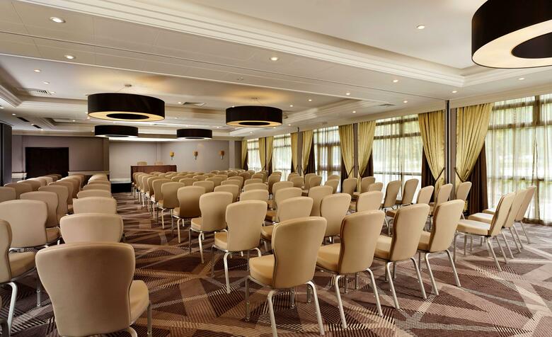 Hotel Doubletree By Hilton London Ealing