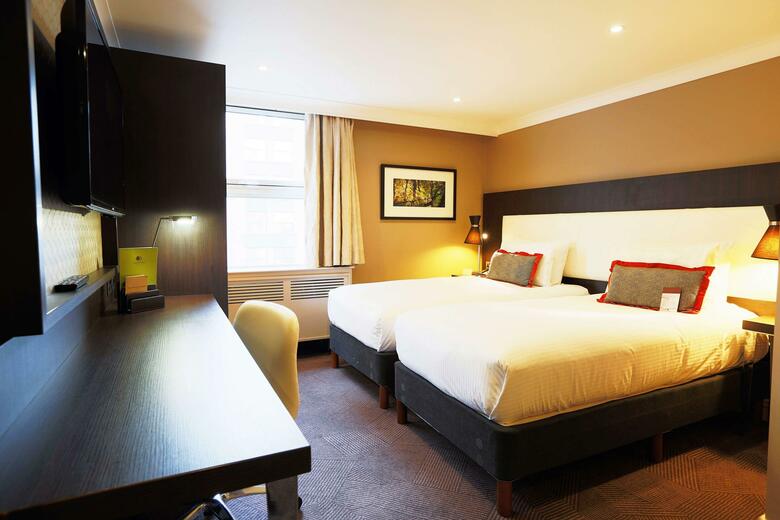 Hotel Doubletree By Hilton London Ealing