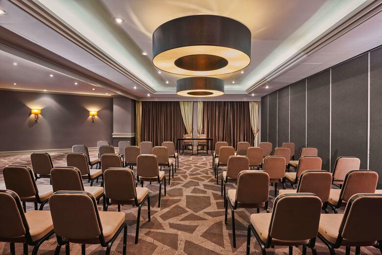 Hotel Doubletree By Hilton London Ealing