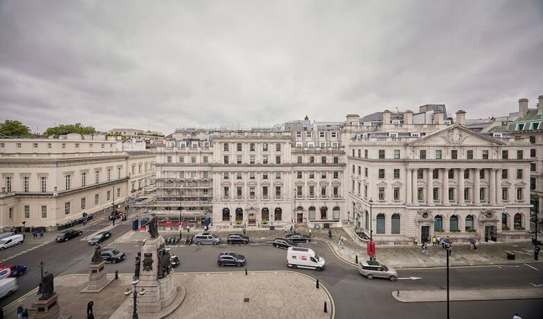 Hotel Sofitel St James