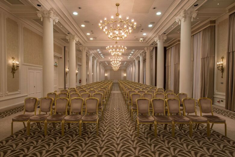Hotel Waldorf Hilton