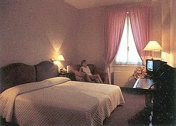Summit Hotel