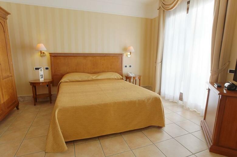 Hotel Dioscuri Bay Palace