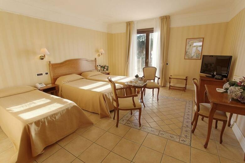 Hotel Dioscuri Bay Palace