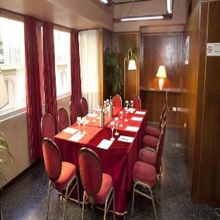 Hotel NH Royal Palace