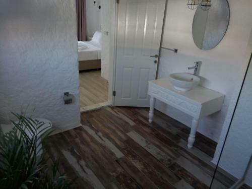 Hostal Ala�at? La Vista