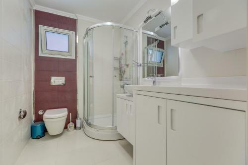 Hostal Paris Residence Cesme