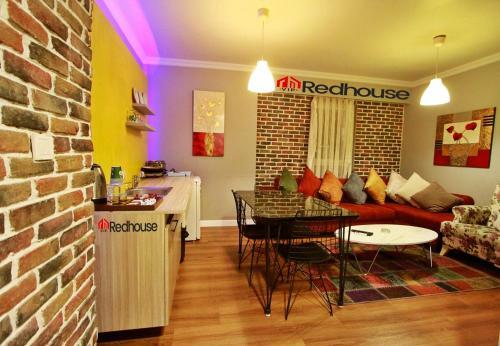 Aparthotel Red House Vip Apartmant Suites