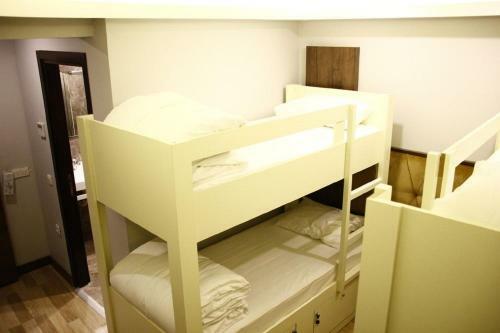 Albergue Bucoleon By Cheers