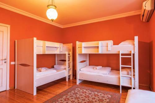 Albergue Bucoleon By Cheers