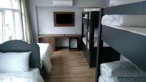 Albergue Bucoleon By Cheers