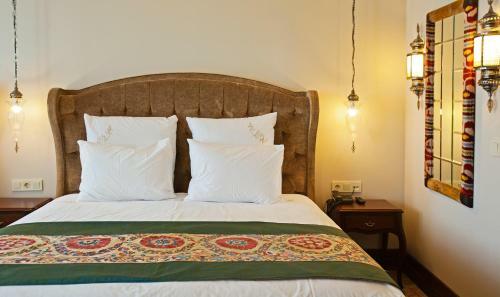 Azade Premier Hotel