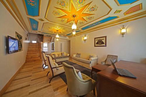 Azade Premier Hotel