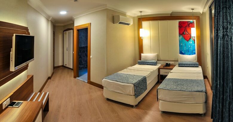 Exelans Hotel & Spa