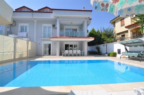 Villa Milenyum 1