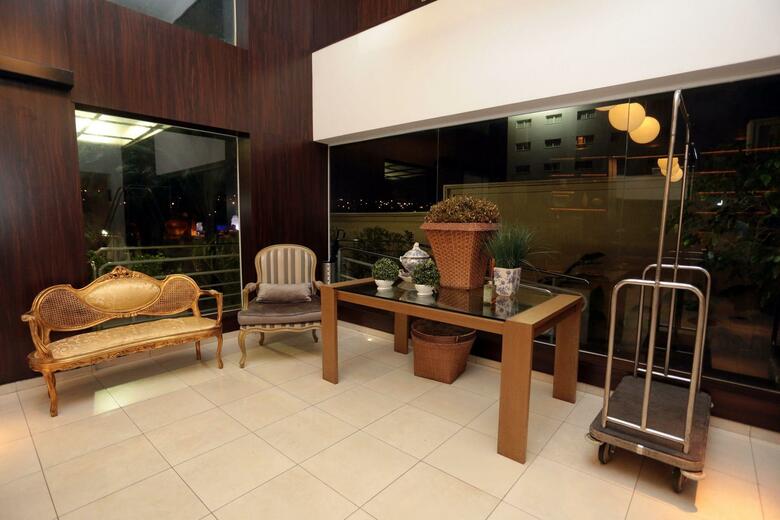 Oasis Tower Hotel