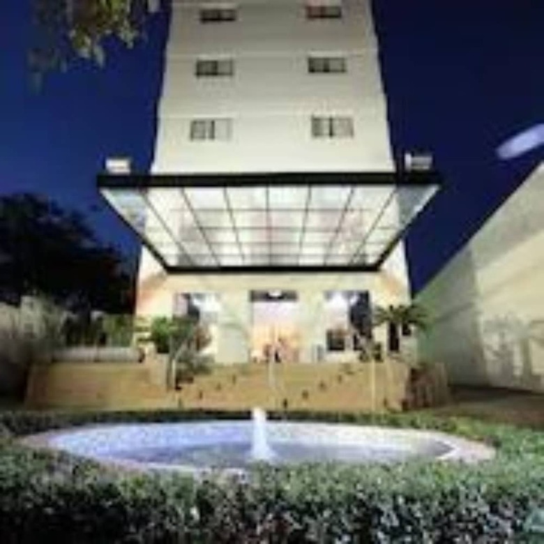Oasis Tower Hotel